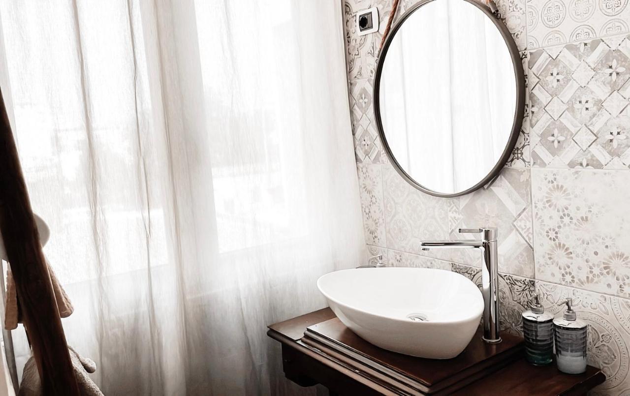 Wanderlust B&B เลชเช ภายนอก รูปภาพ